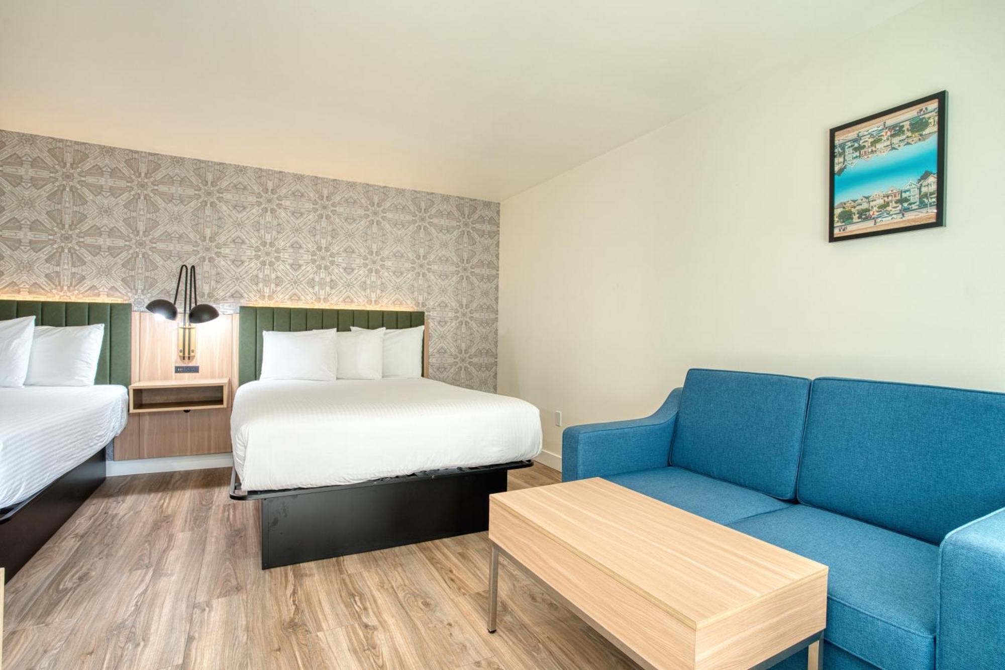 La Casa Motel 2*